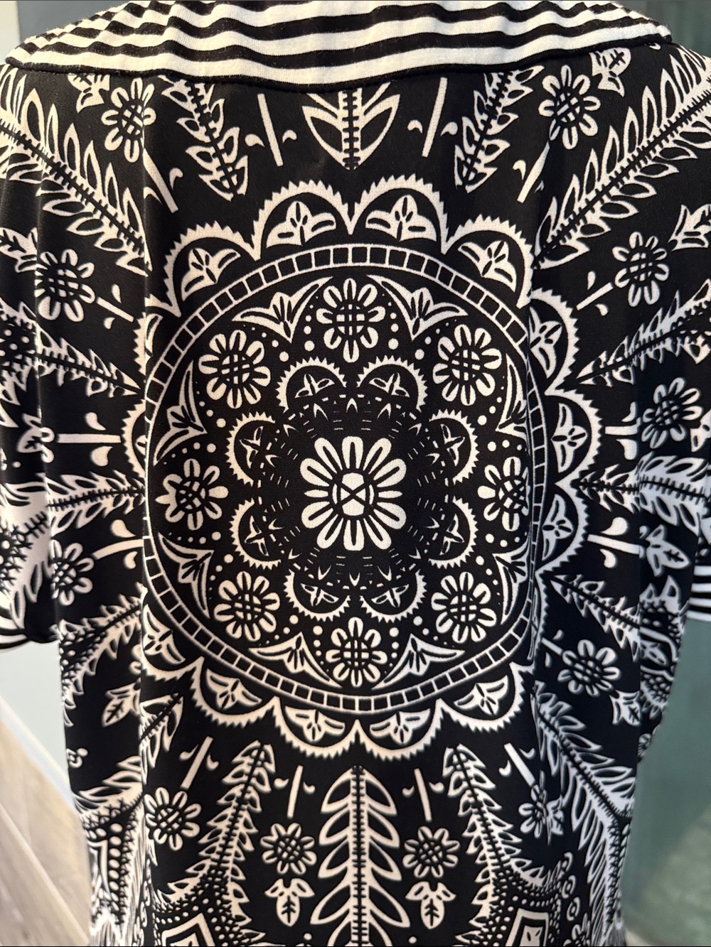 Joseph Ribkoff Black White Medallion Print Shift Dress Size 12 Boho - Picture 5 of 8